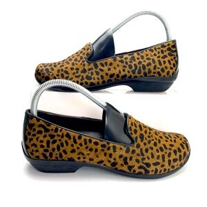 Dansko Shoes US 7 Olivia Leopard Print Calf Hair Flats Animal Print Comfortcore